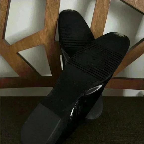 Salvatore Ferragamo Boutique Shoes Size 9 in great condition - Picture 8 of 10